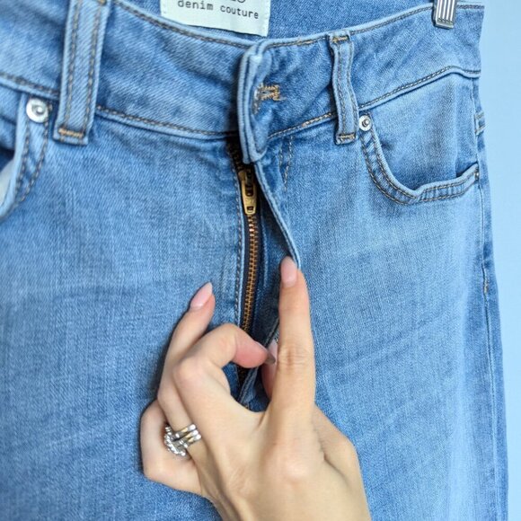 Vicolo Denim Couture Flare Jeans | Light Wash | Size Medium - Picture 6 of 11